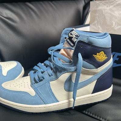 Nike Women's Air Jordan 1 Retro High OG "First in Flight"