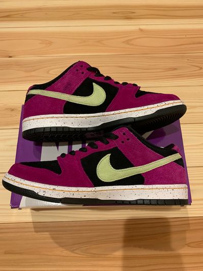 Nike SB Dunk Low "Red Plum"