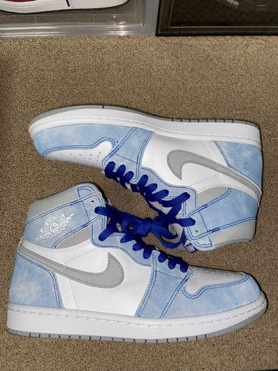 Nike Air Jordan 1 High OG "Hyper Royal"