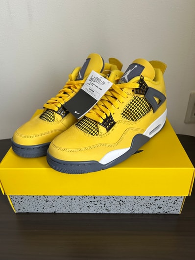 Nike Air Jordan 4 "Tour Yellow"