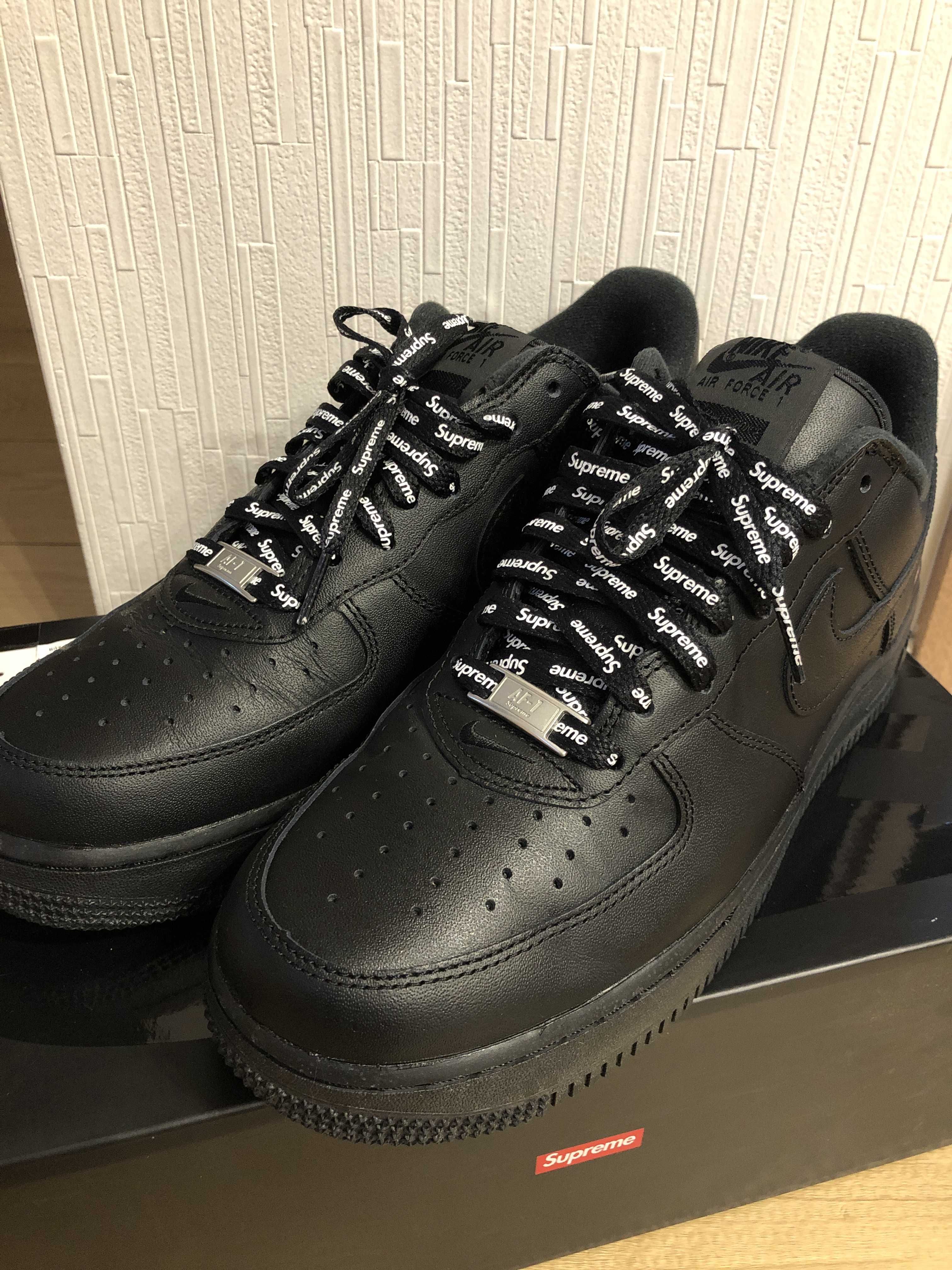 Supreme × Nike Air Force 1 Low "Black"