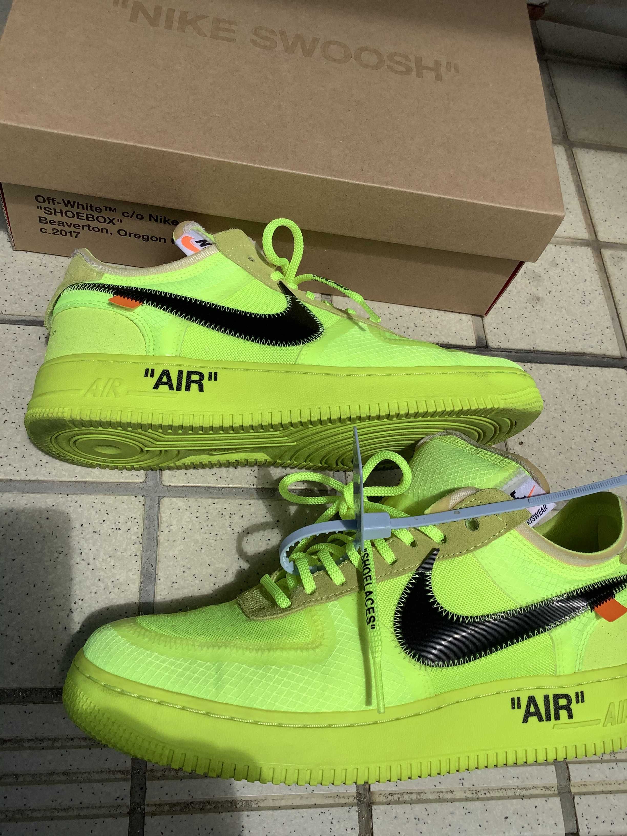 Off-White × Nike Air Force 1 Low "Volt"