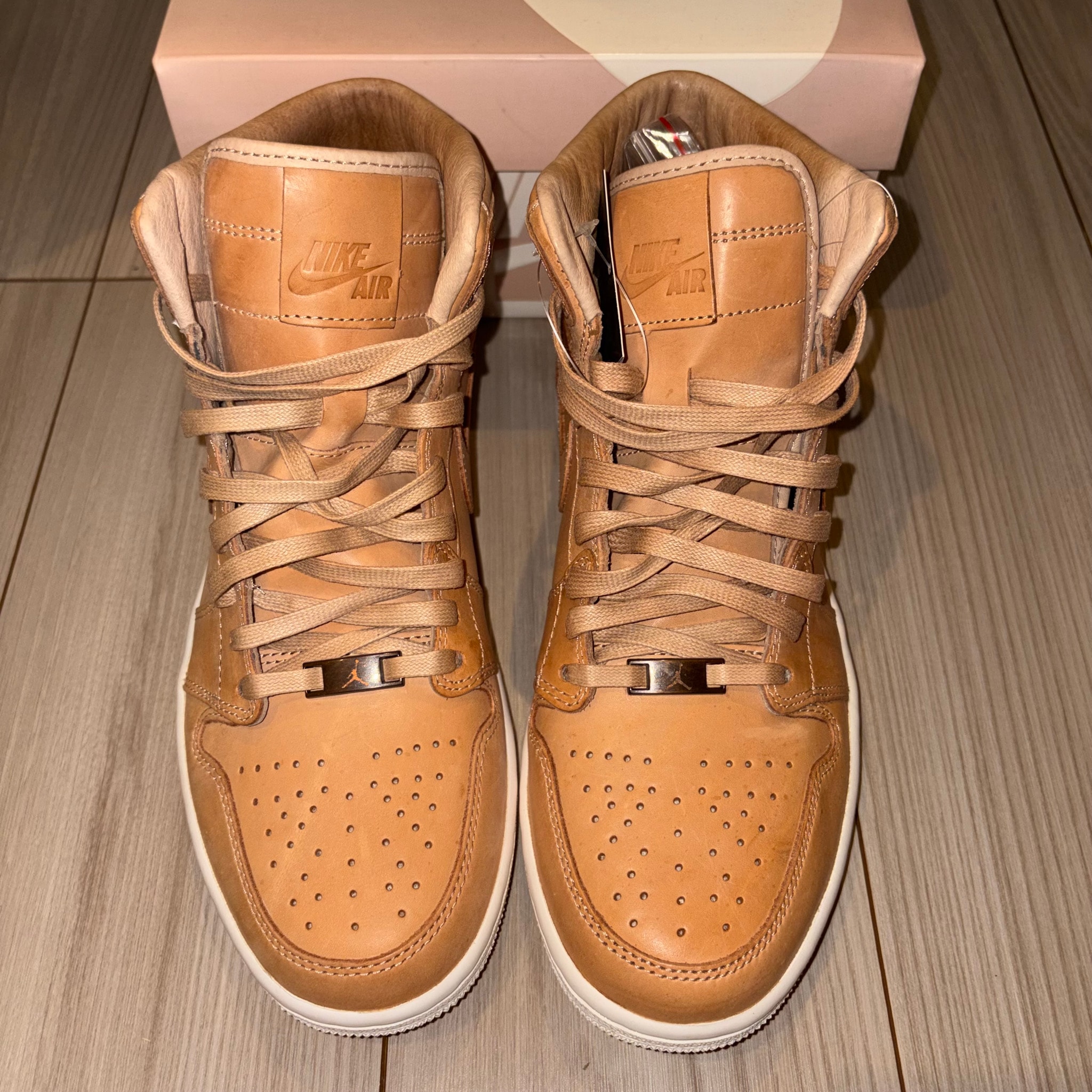 Nike Air Jordan 1 Retro High "Pinnacle Vachetta Tan"