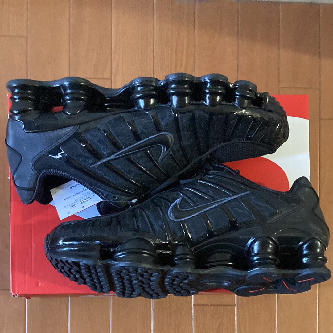 ナイキ ウィメンズ ショックス TL "ブラック アンド マックスオレンジ"