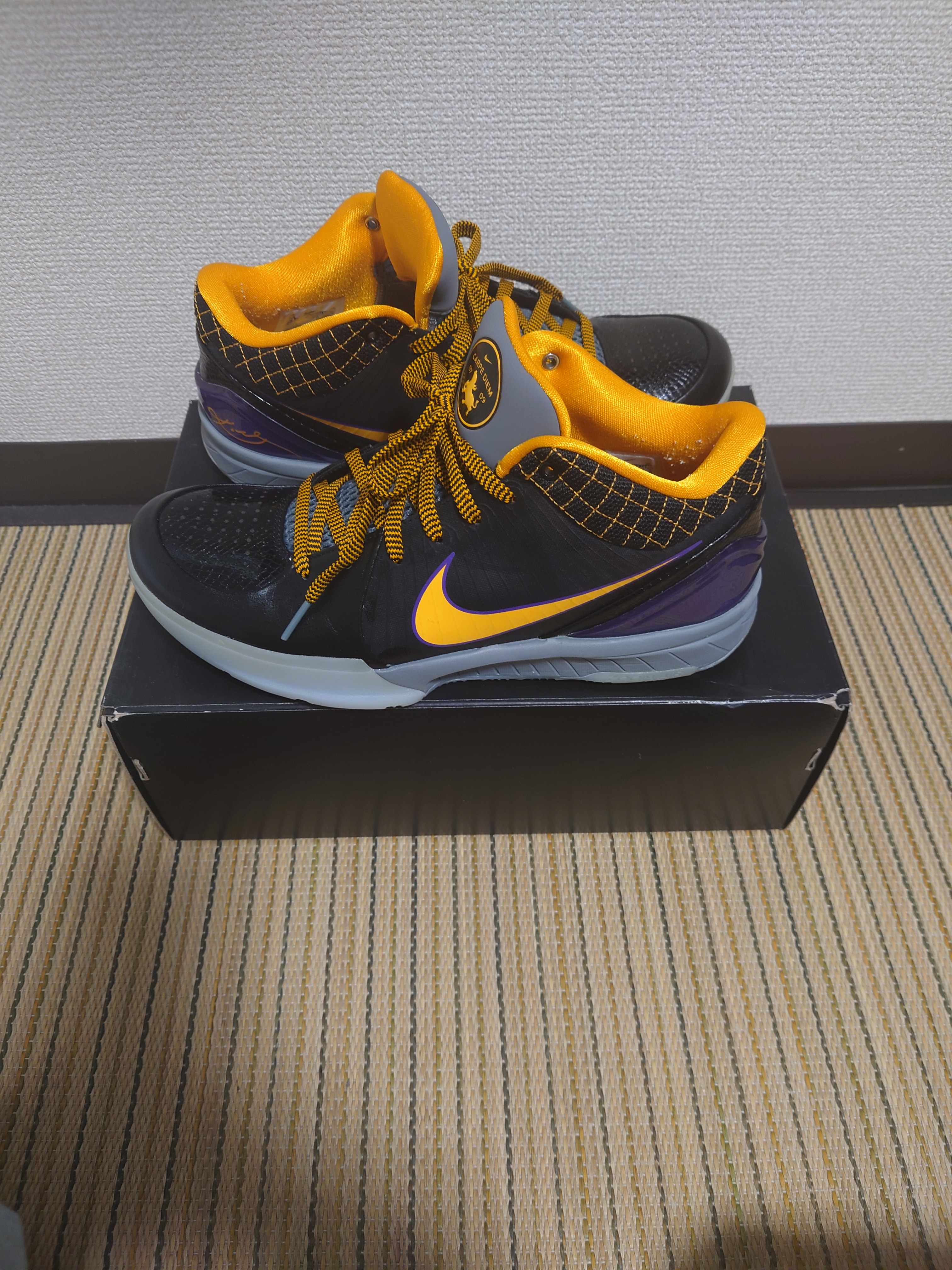 NIKE KOBE IV PROTRO "BLACK/DEL SOL"