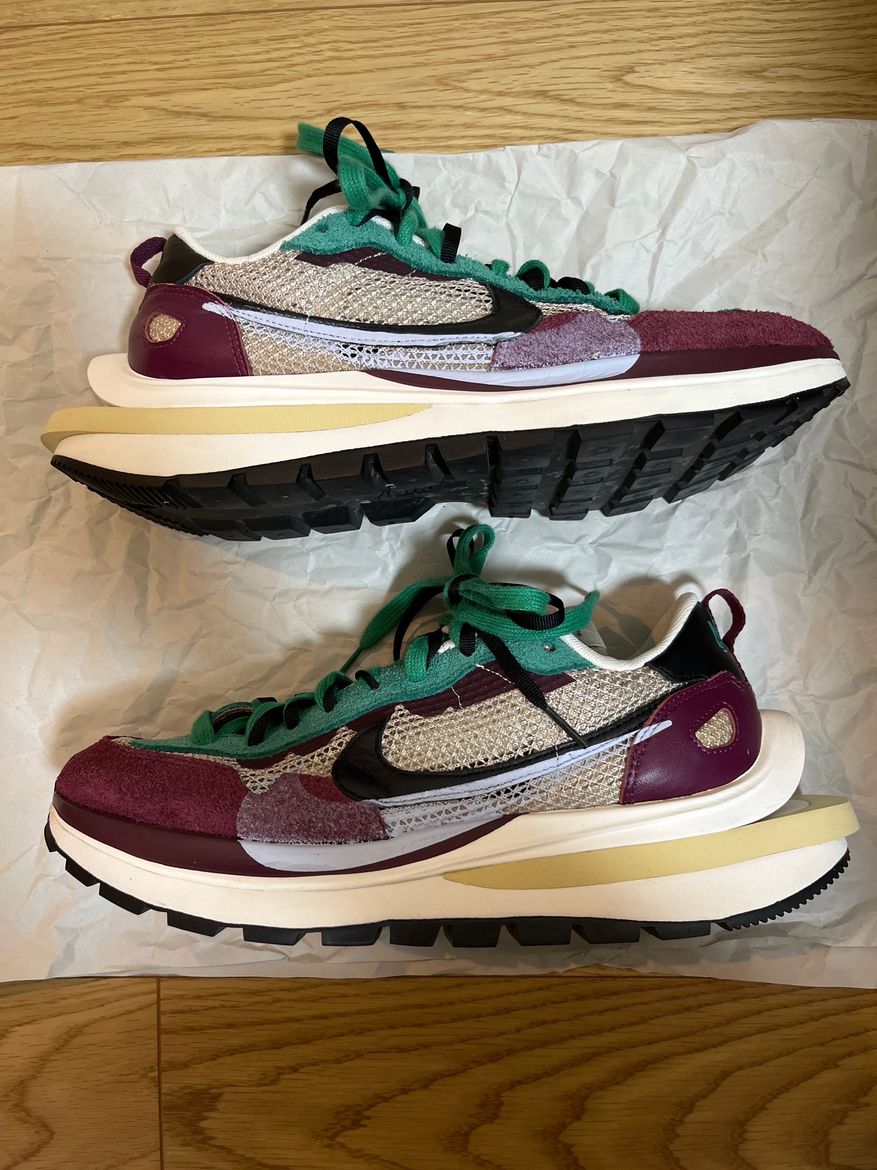 sacai × Nike Vapor Waffle "String/Red/Green"