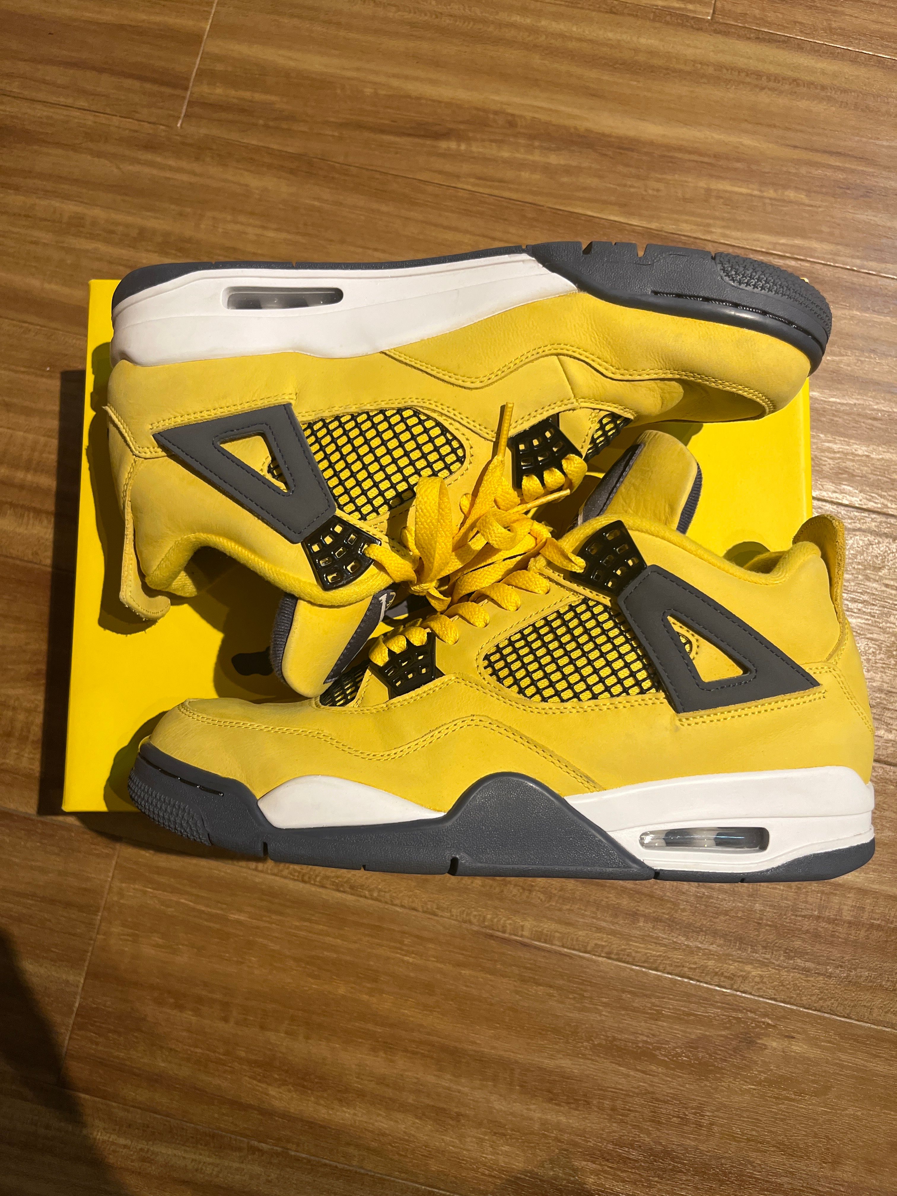 Nike Air Jordan 4 "Tour Yellow"