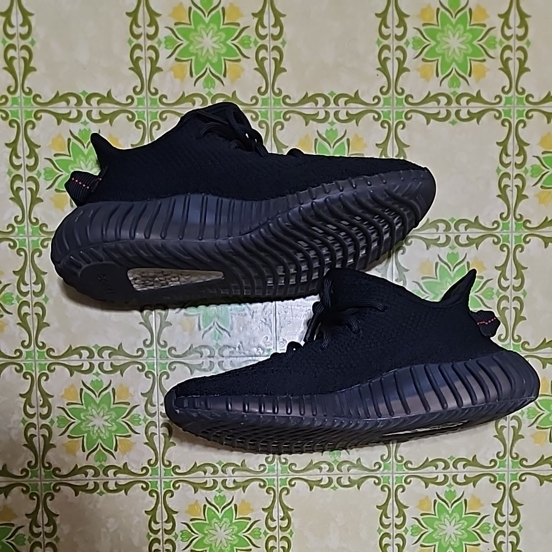 adidas YEEZY Boost 350 V2 "Core Black/Red" (2020)