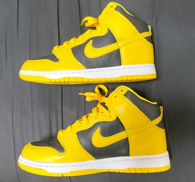 Nike Dunk High "Black/Varsity Maize"