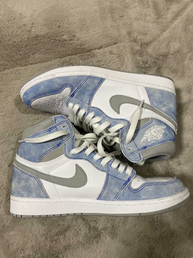Nike Air Jordan 1 High OG "Hyper Royal"