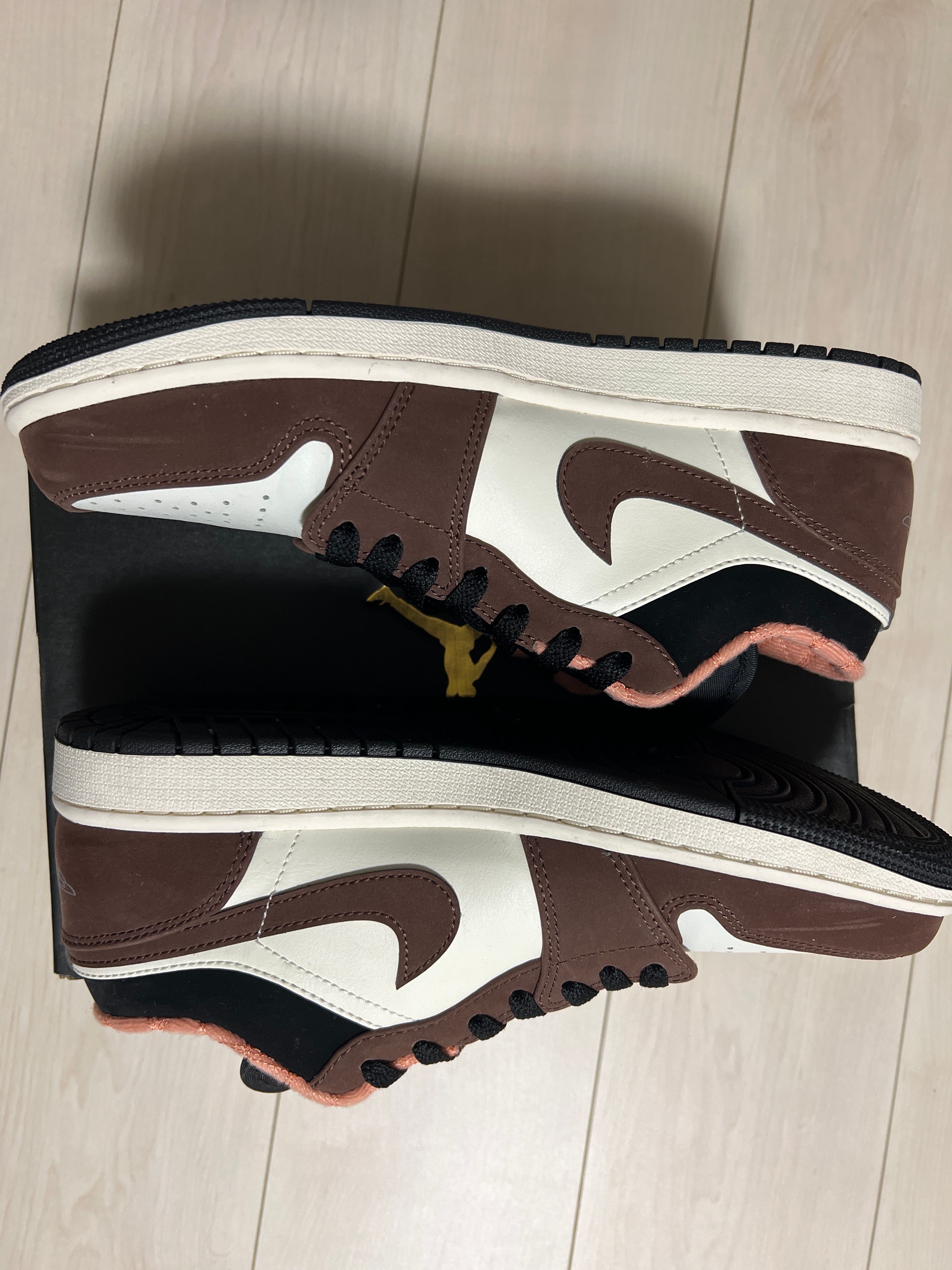 Nike Air Jordan 1 Low SE "Light Chocolate" / "Mocha Brown"