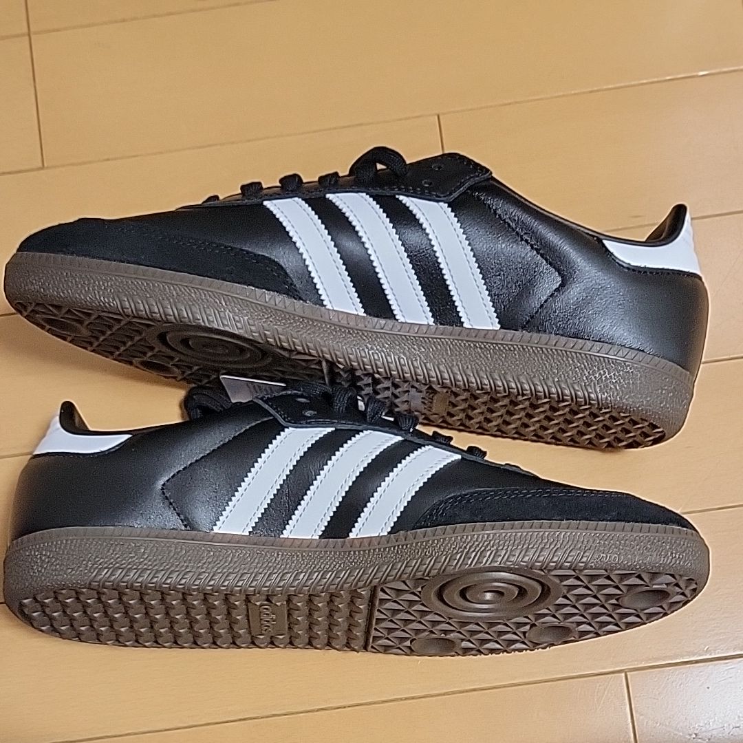 adidas Samba ADV "Core Black/Footwear White/Gum"