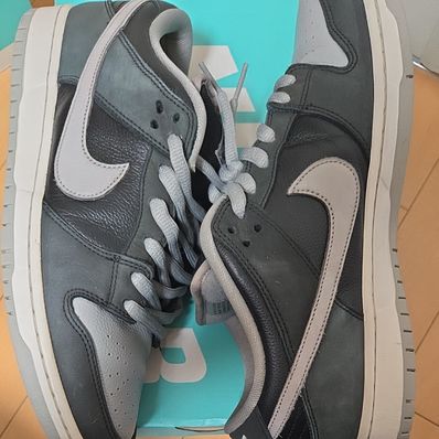 Nike SB Dunk Low "Shadow"