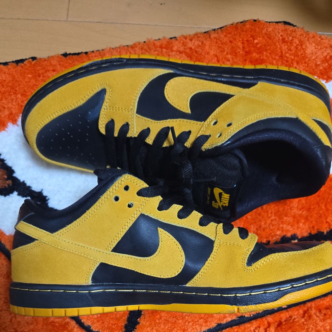 Nike SB Dunk Low "Iowa"