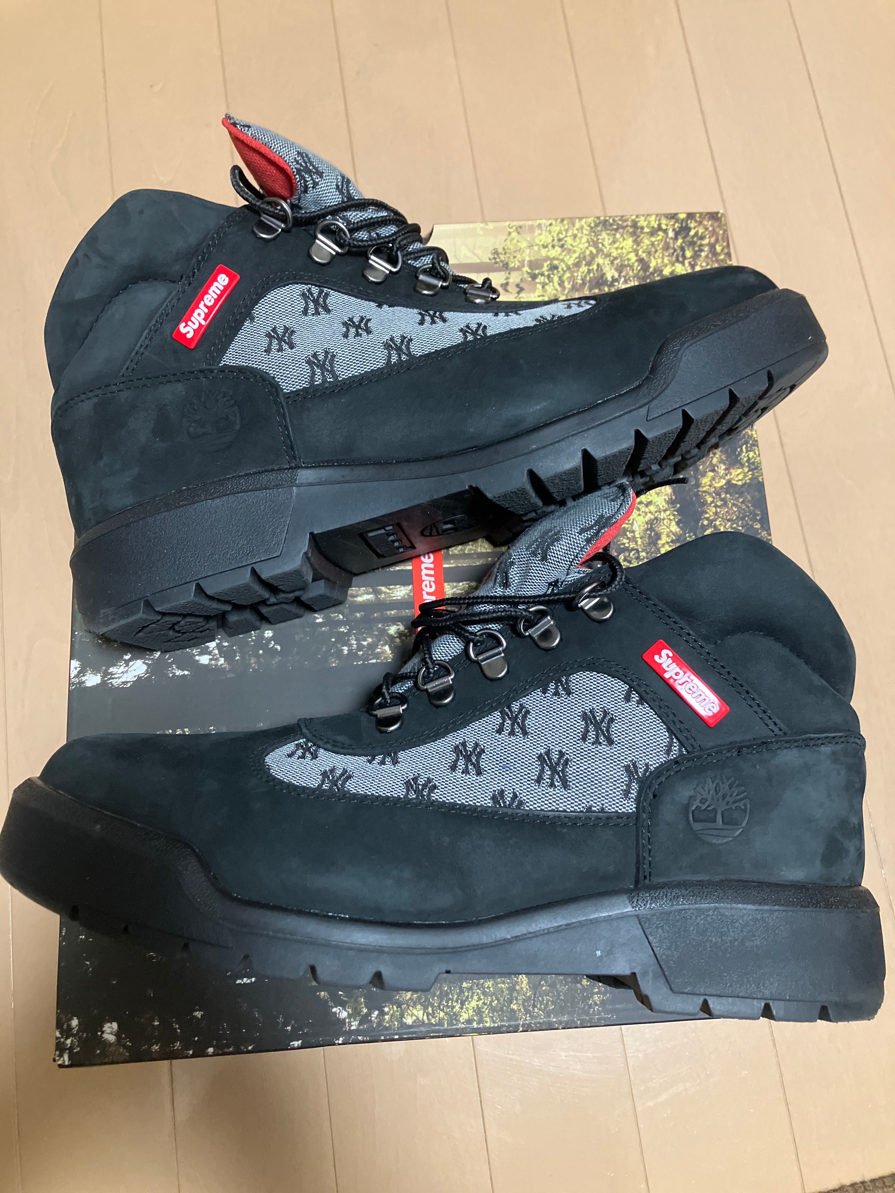 Supreme × Timberland Field Boot "Black"