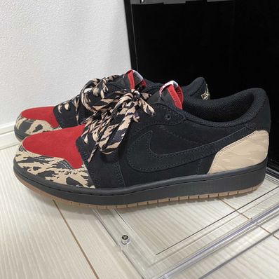 Sole Fly × Nike Air Jordan 1 Low "Black and Sport Red"