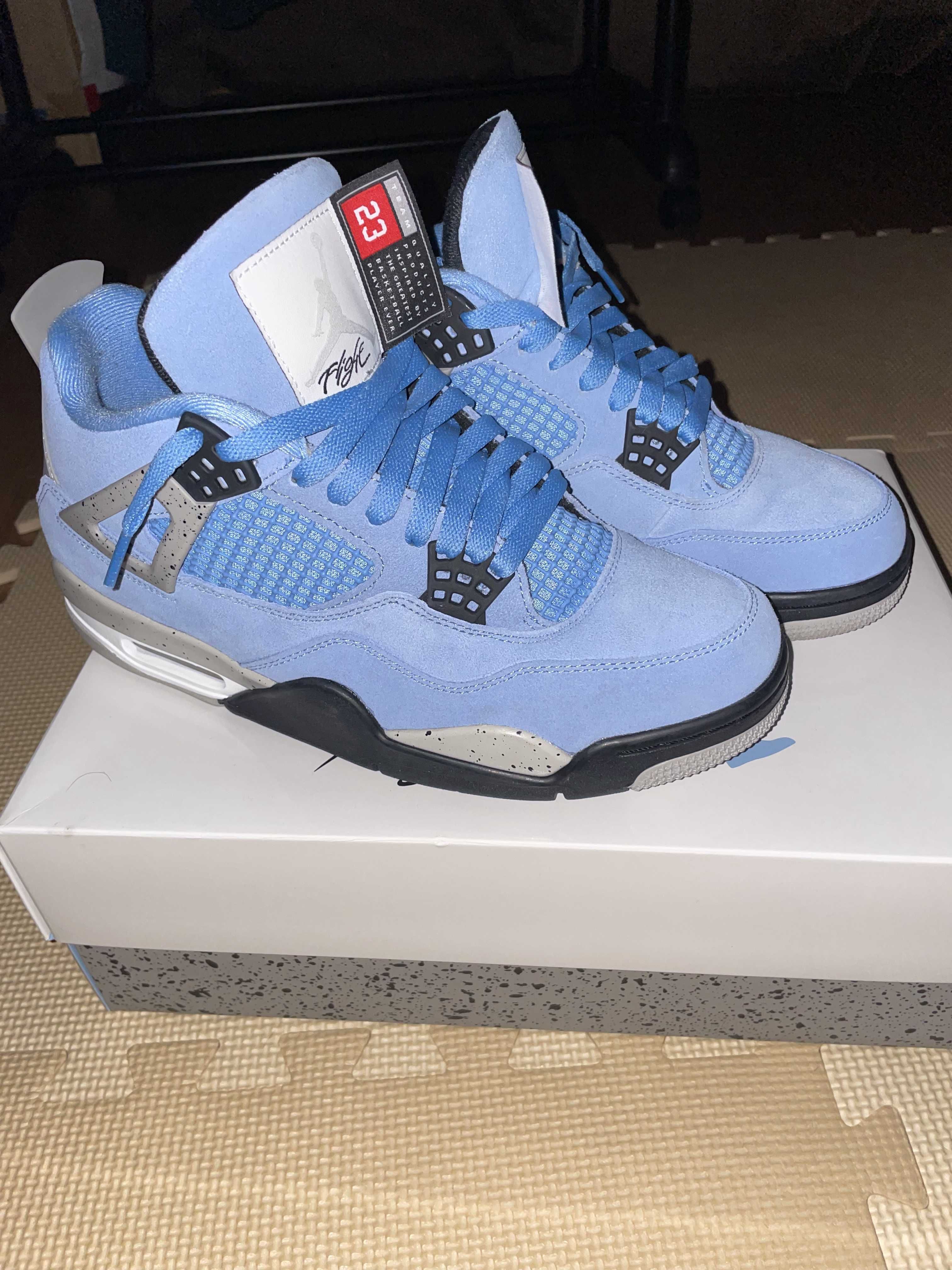 Nike Air Jordan 4 "University Blue"
