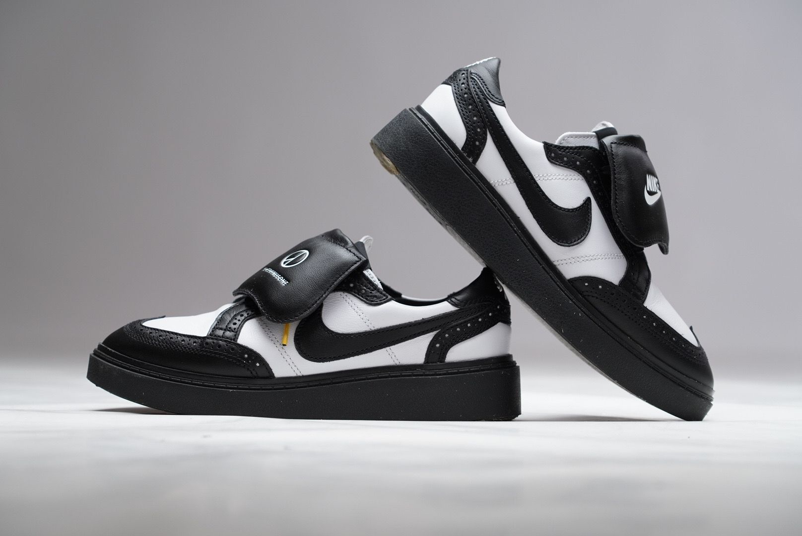 PEACEMINUSONE × Nike Kwondo 1 "Black and White" / G-DRAGON