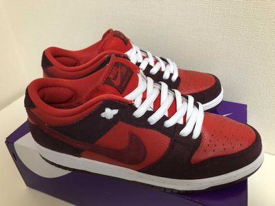 Nike SB Dunk Low "Cherry"