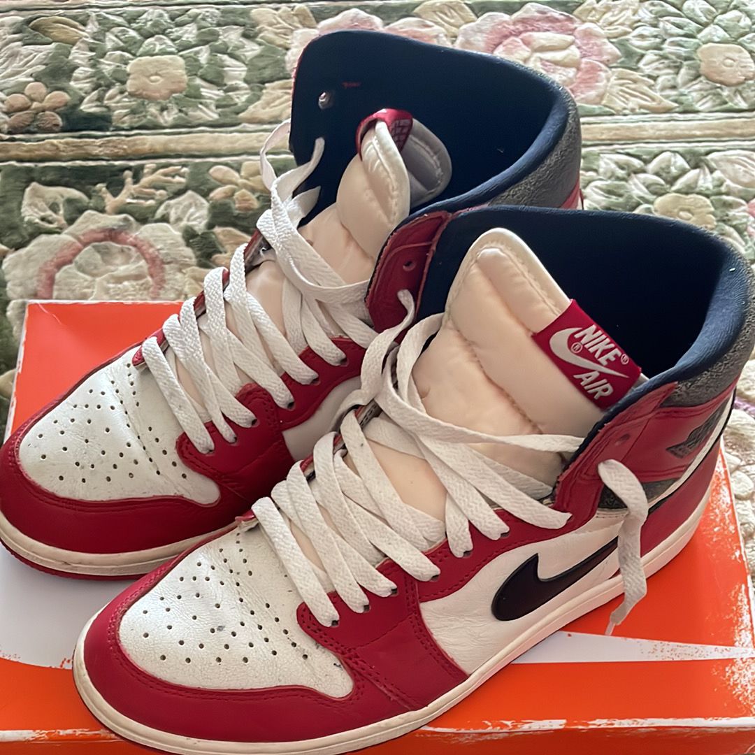 Nike Air Jordan 1 High OG "Lost & Found/Chicago"