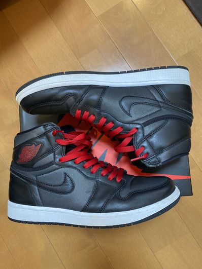 Nike Air Jordan 1 Retro High OG "Black/Metallic Silver/Gym Red"