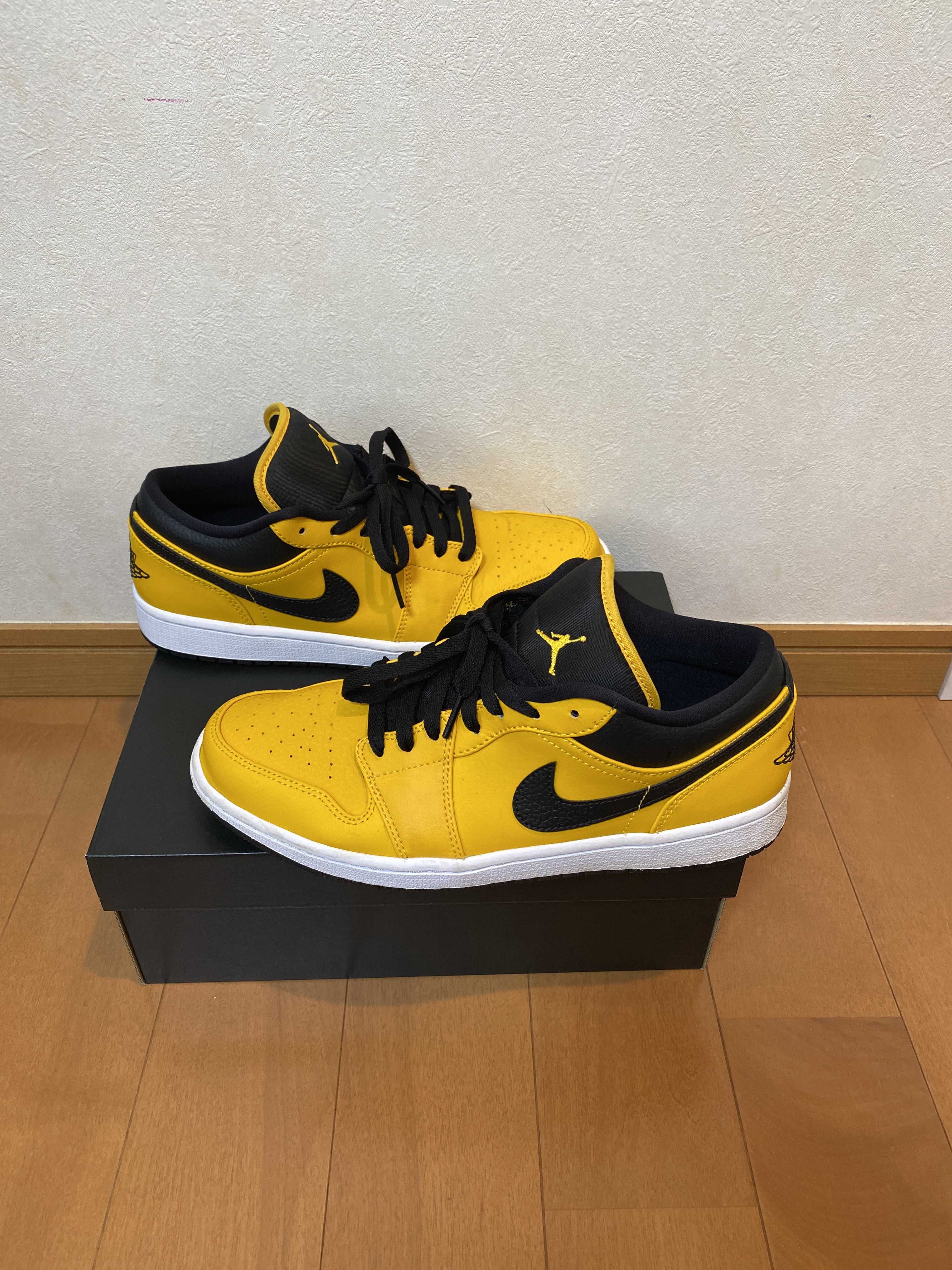 NIKE AIR JORDAN 1 LOW "UNIVERSITY GOLD"