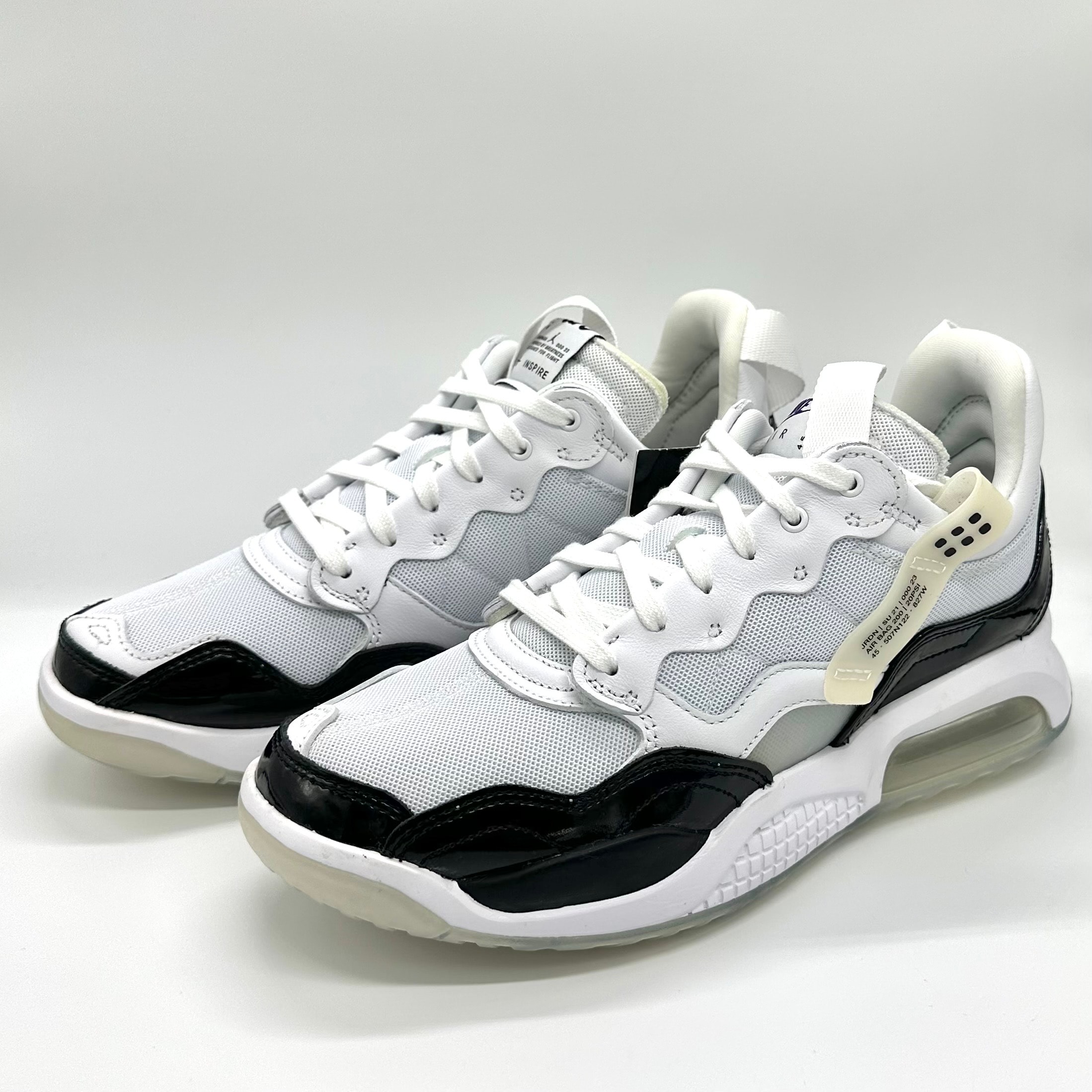ナイキ ジョーダン MA2 "ホワイト/ブラック"