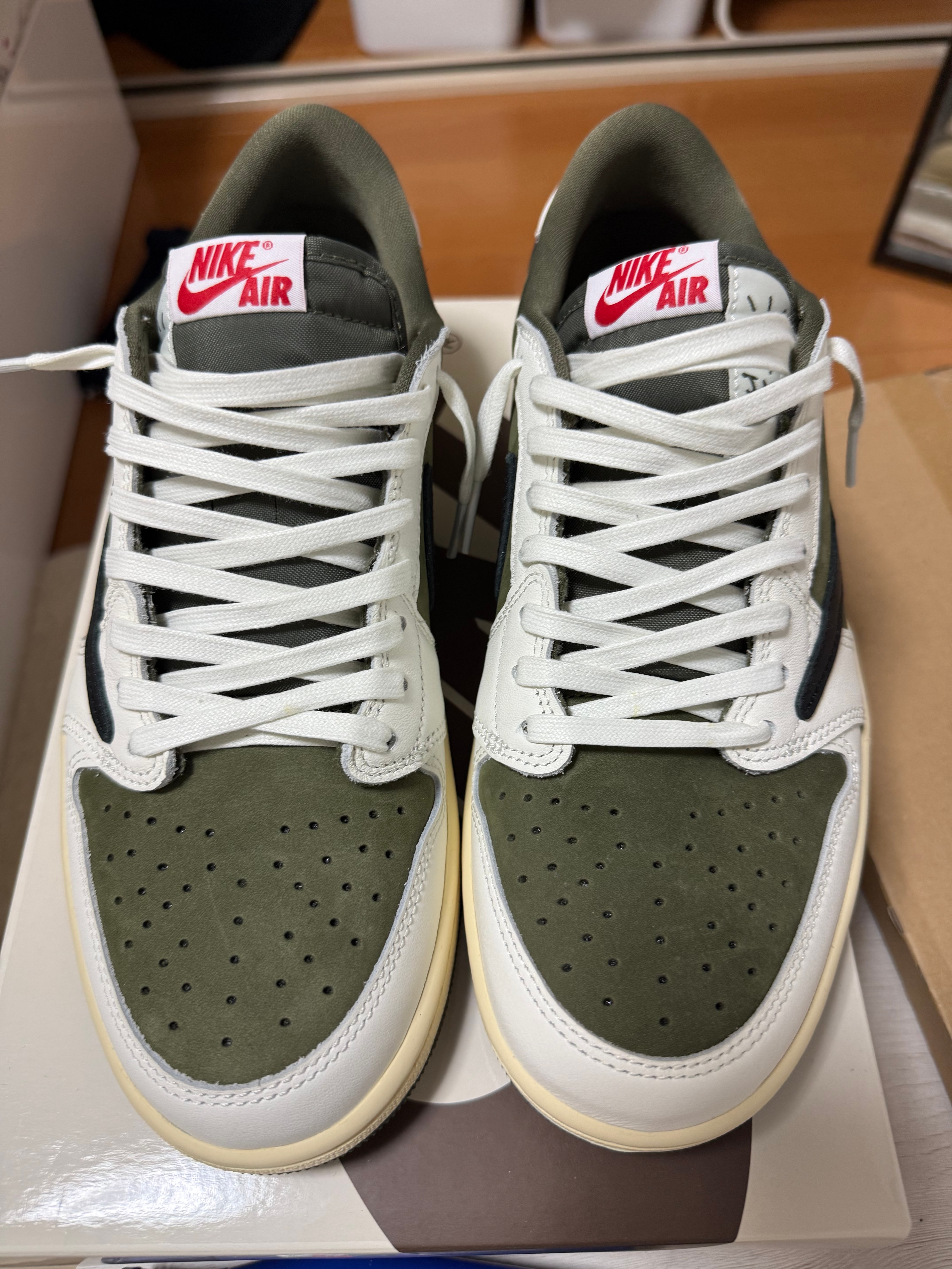 Travis Scott × Nike Air Jordan 1 Low OG SP "Reverse Olive"
