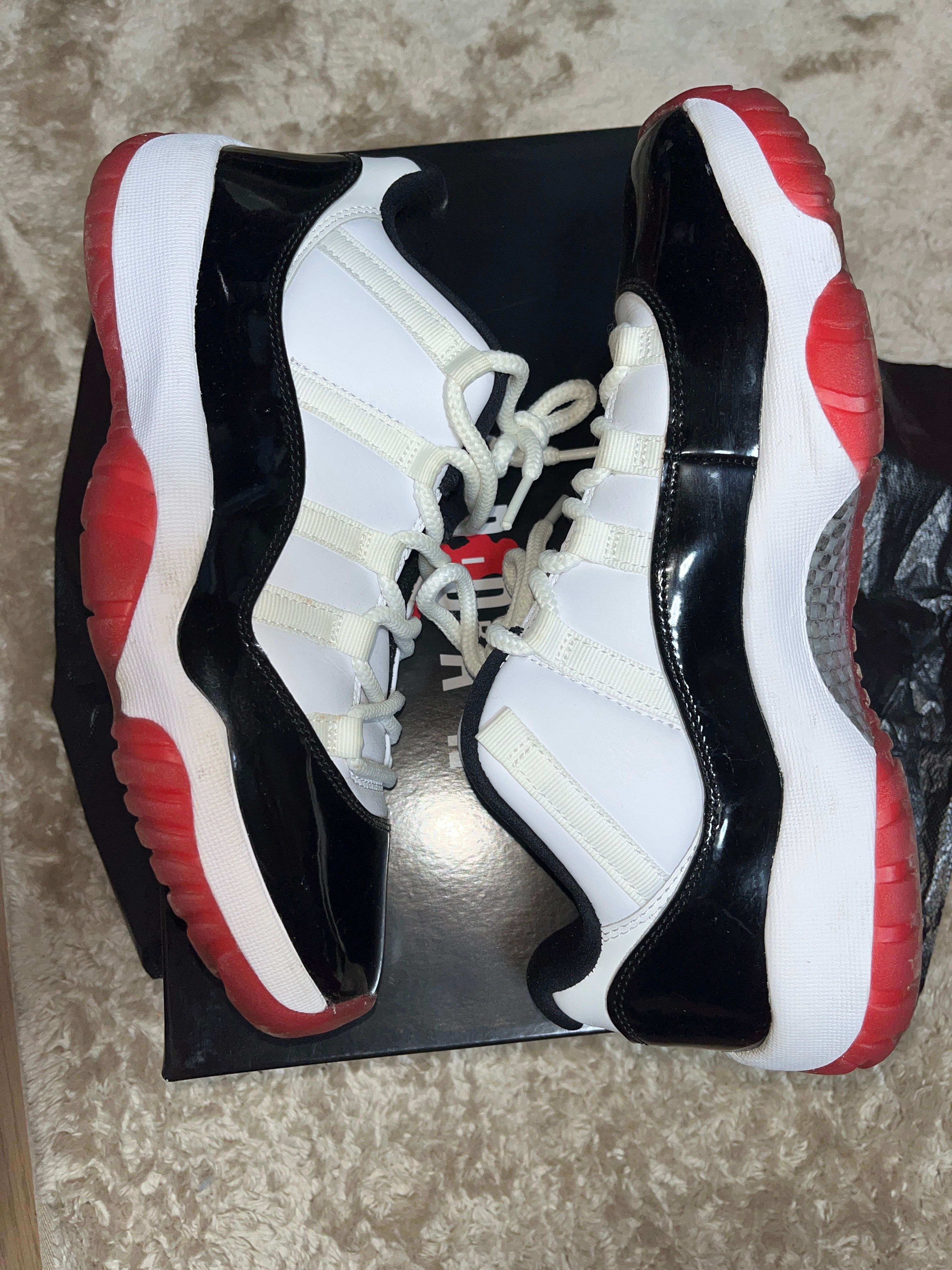 Nike Air Jordan 11 Low "Gym Red"