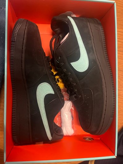 Tiffany & Co. × Nike Air Force 1 Low "1837"