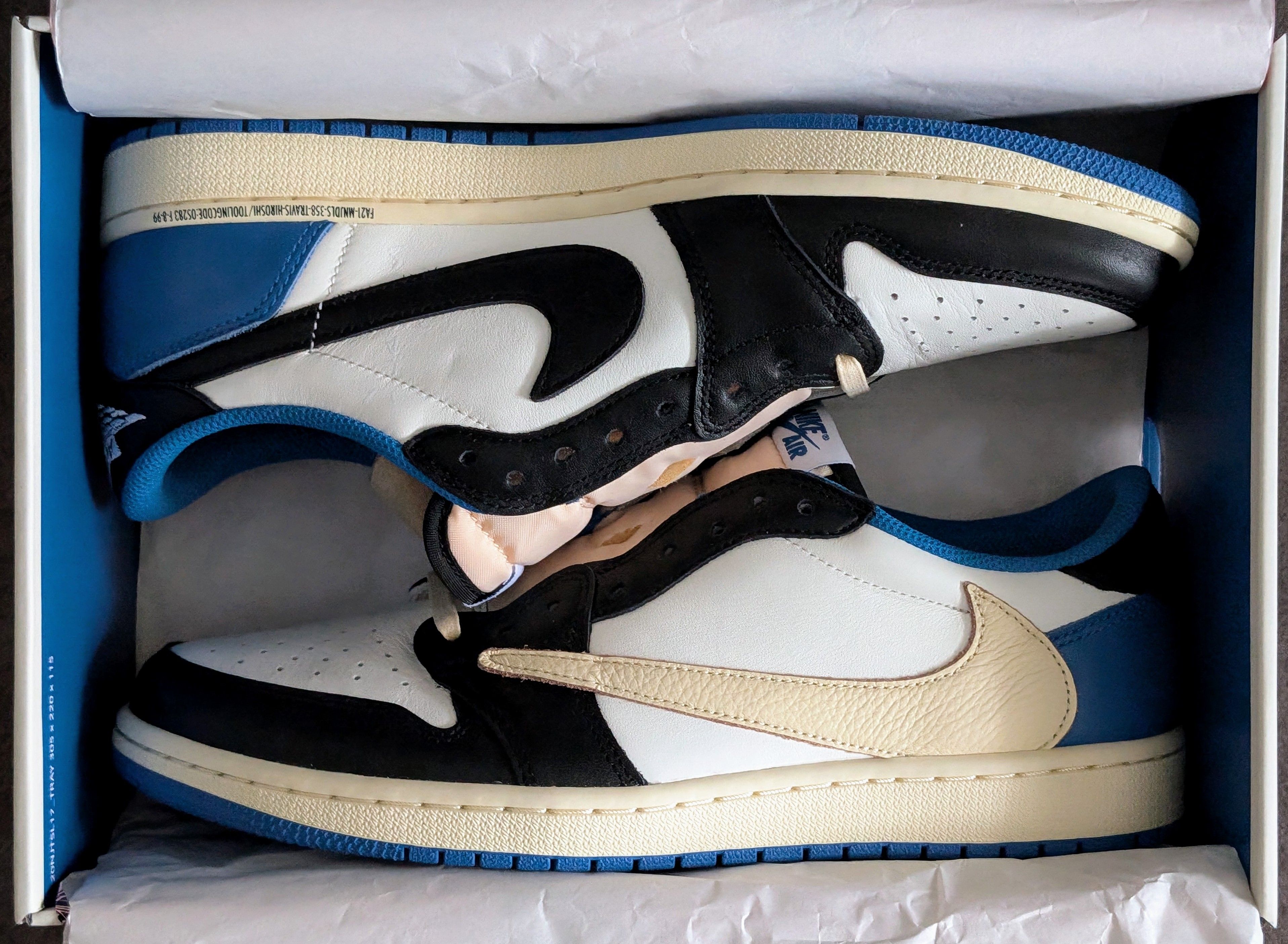 Travis Scott × fragment design × Nike Air Jordan 1 Low OG SP "Military Blue"