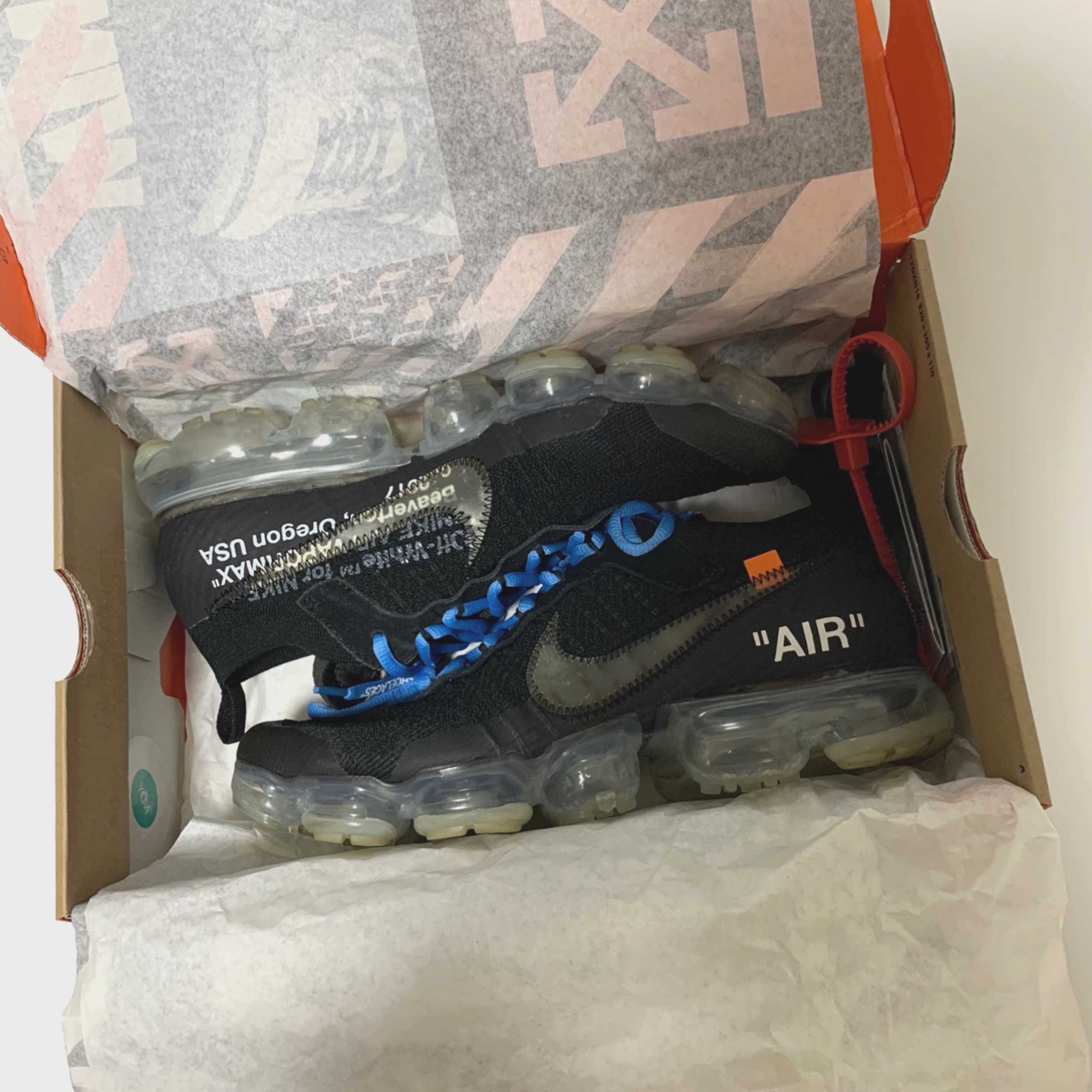 Off-White × Nike Air Vapormax "Black/Total Orange/Clear"