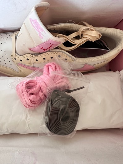 Travis Scott × Nike Air Jordan 1 Retro Low OG "Muslin/Shy Pink"
