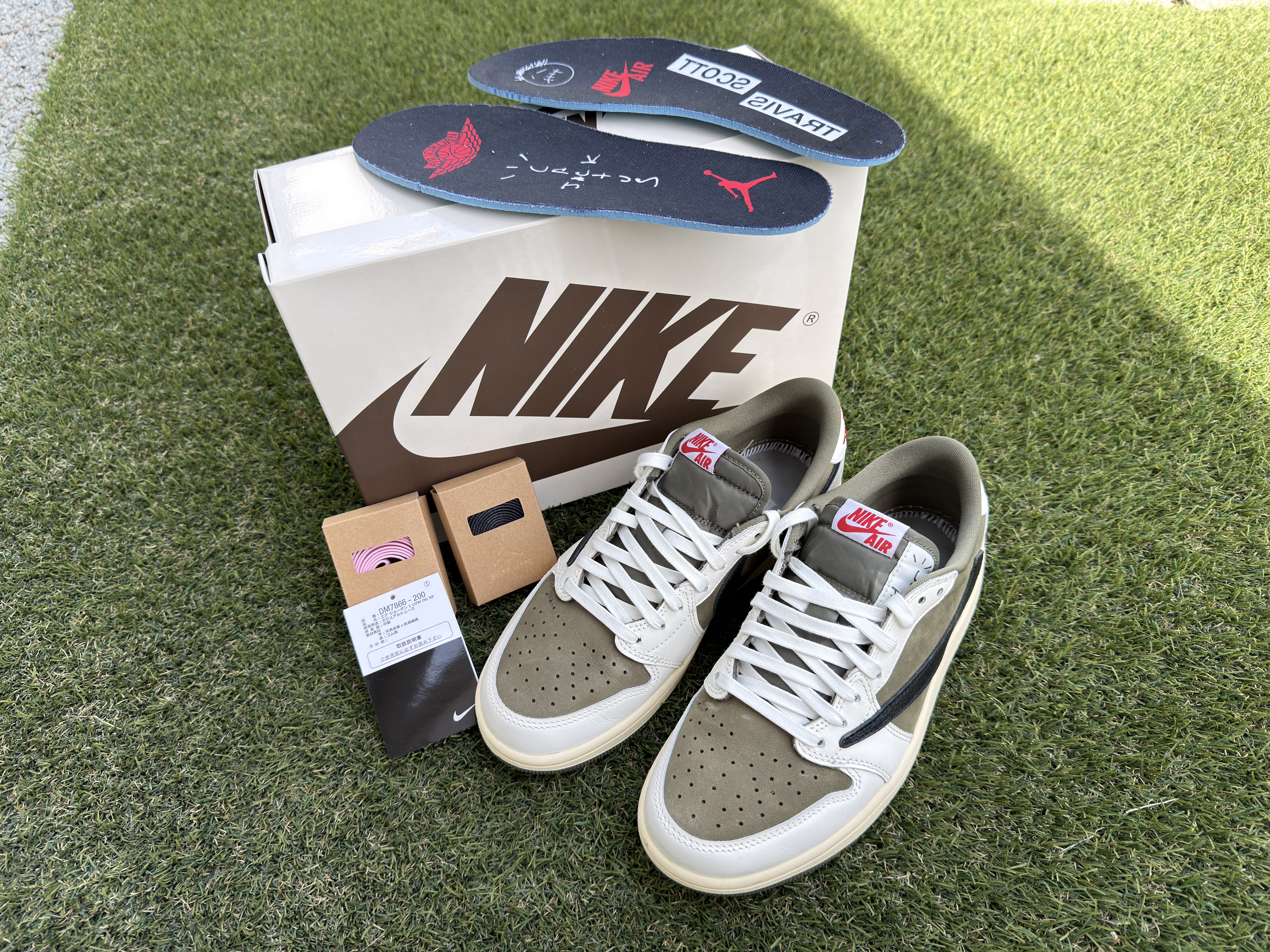 Travis Scott × Nike Air Jordan 1 Low OG SP "Reverse Olive"
