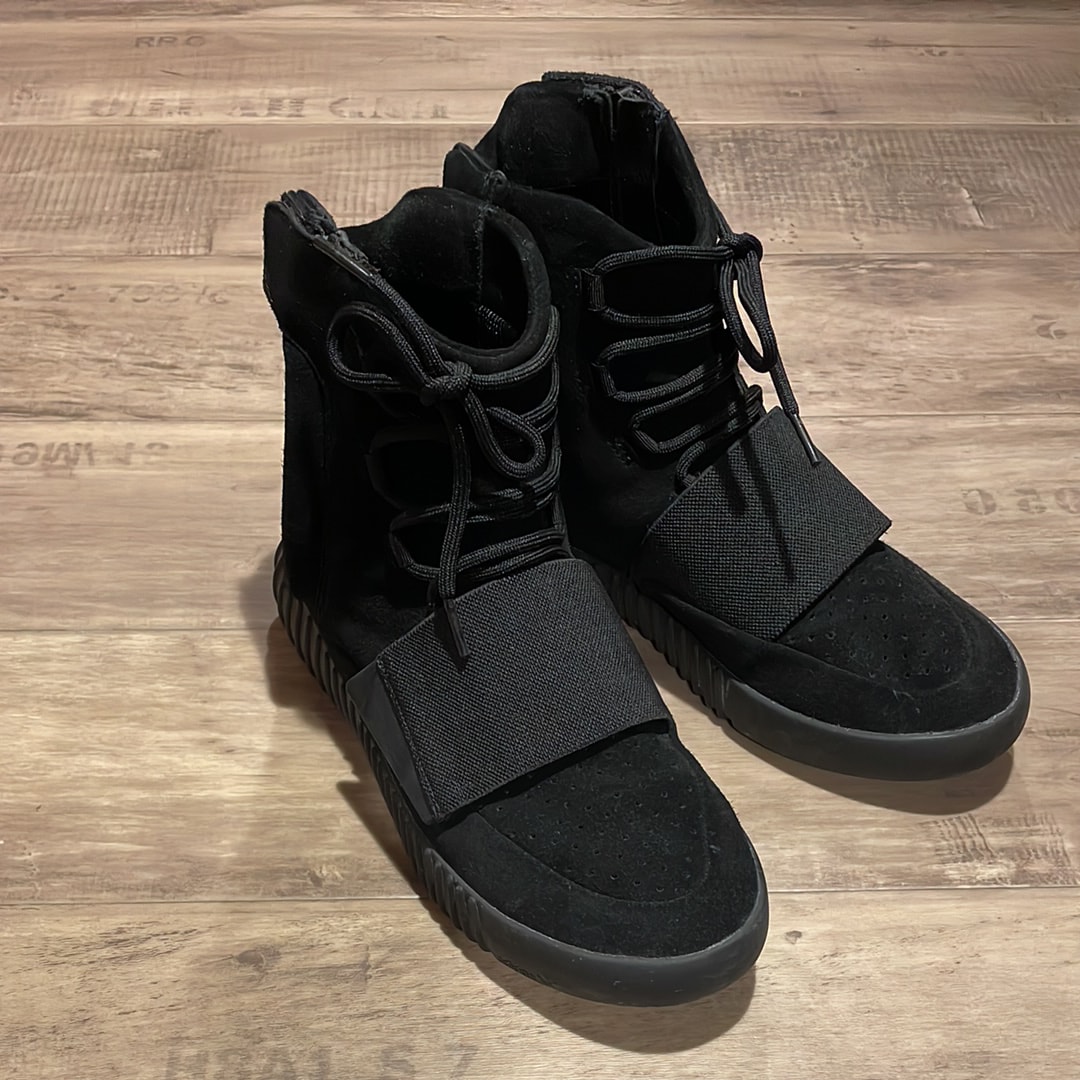 adidas YEEZY Boost 750 "Triple Black"