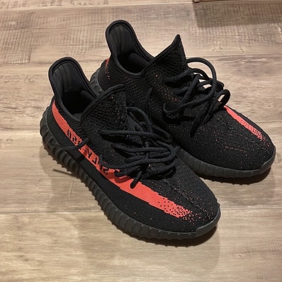 adidas YEEZY Boost 350 V2 "Core Black/Red"