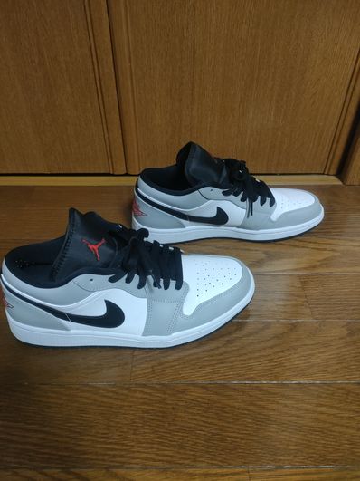 Nike Air Jordan 1 Low "Light Smoke Grey"