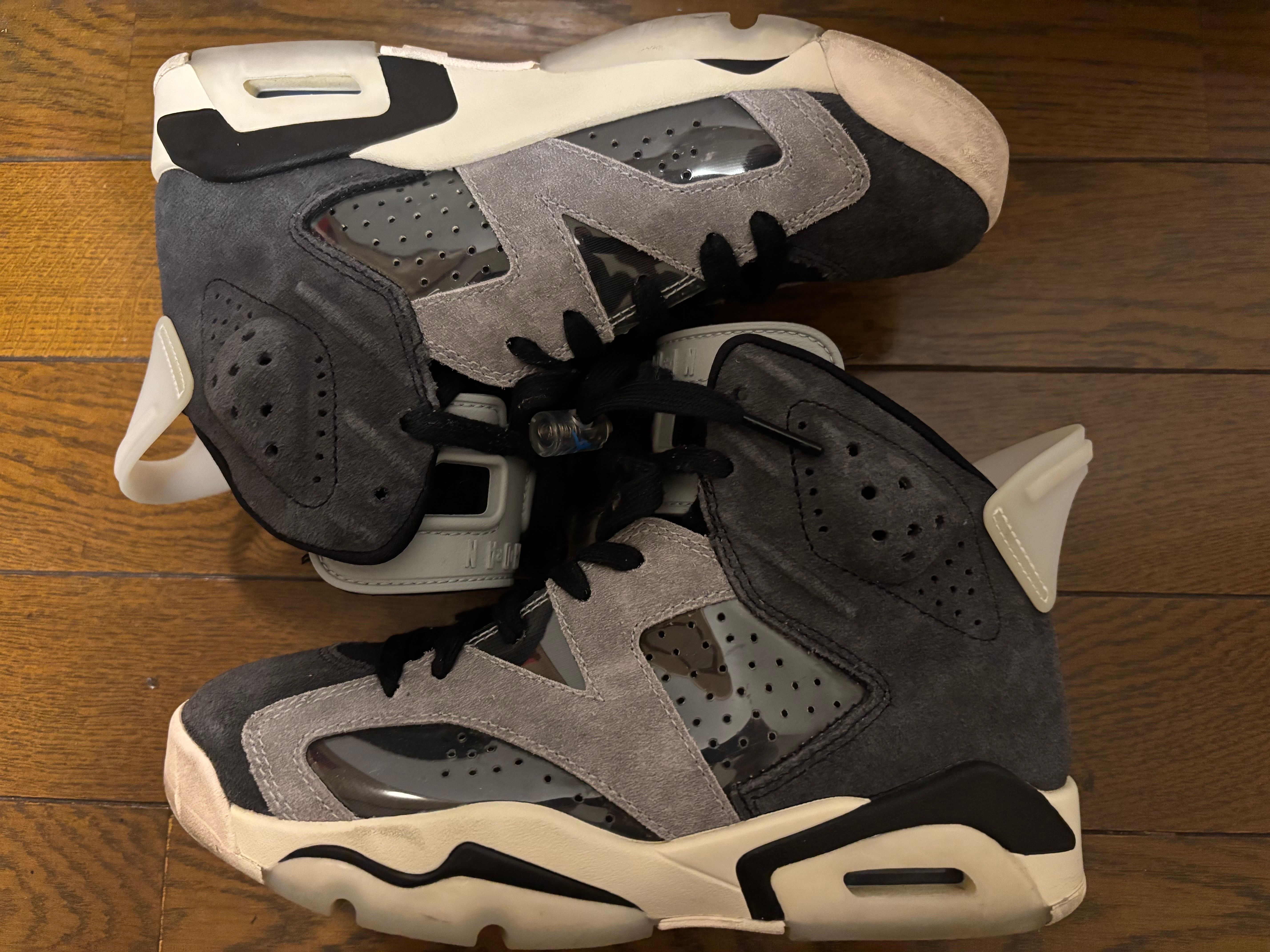 NIike Women's Air Jordan 6 "Smoke Grey"