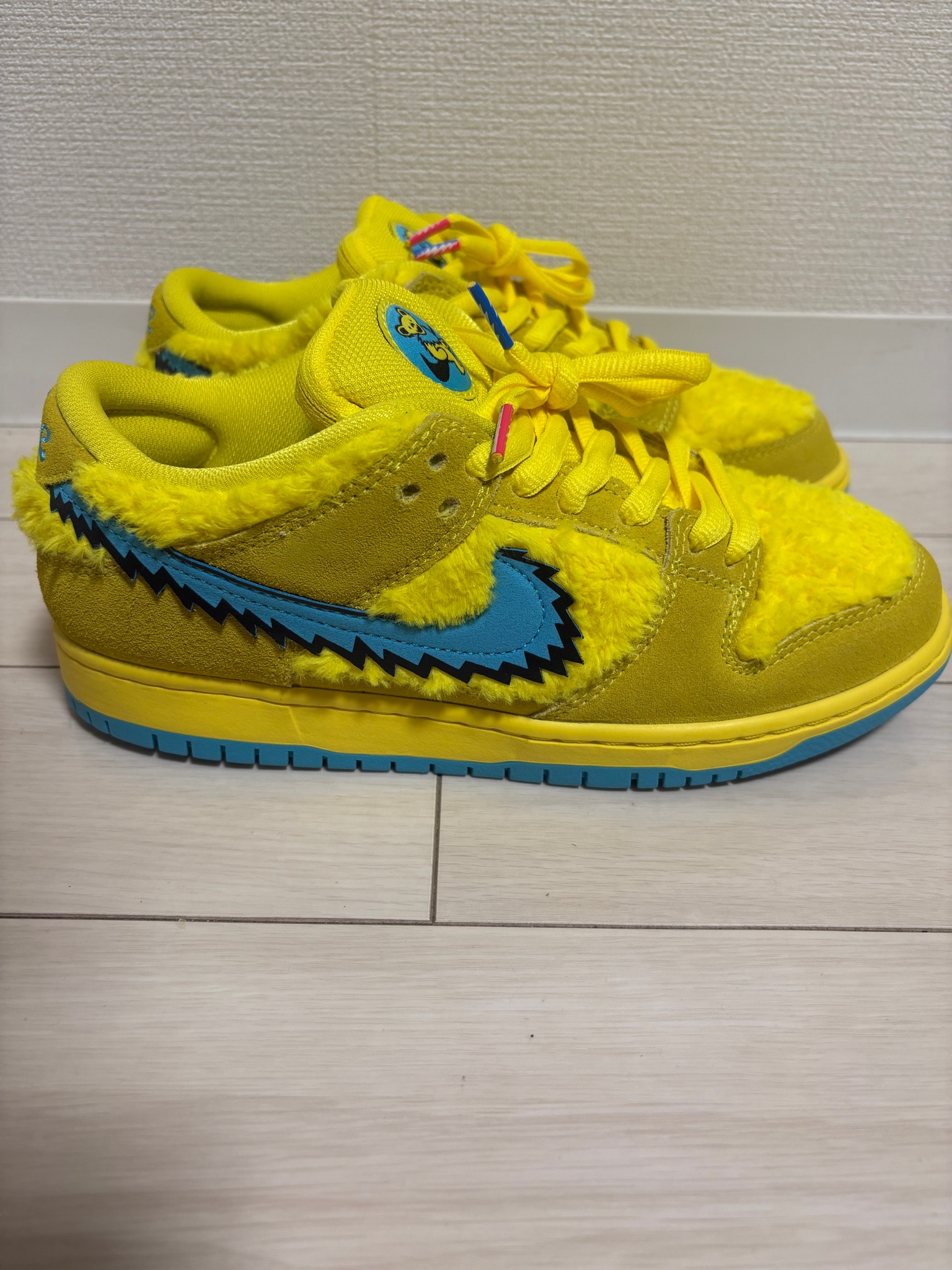 Grateful Dead × Nike SB Dunk Low "Yellow Bear"