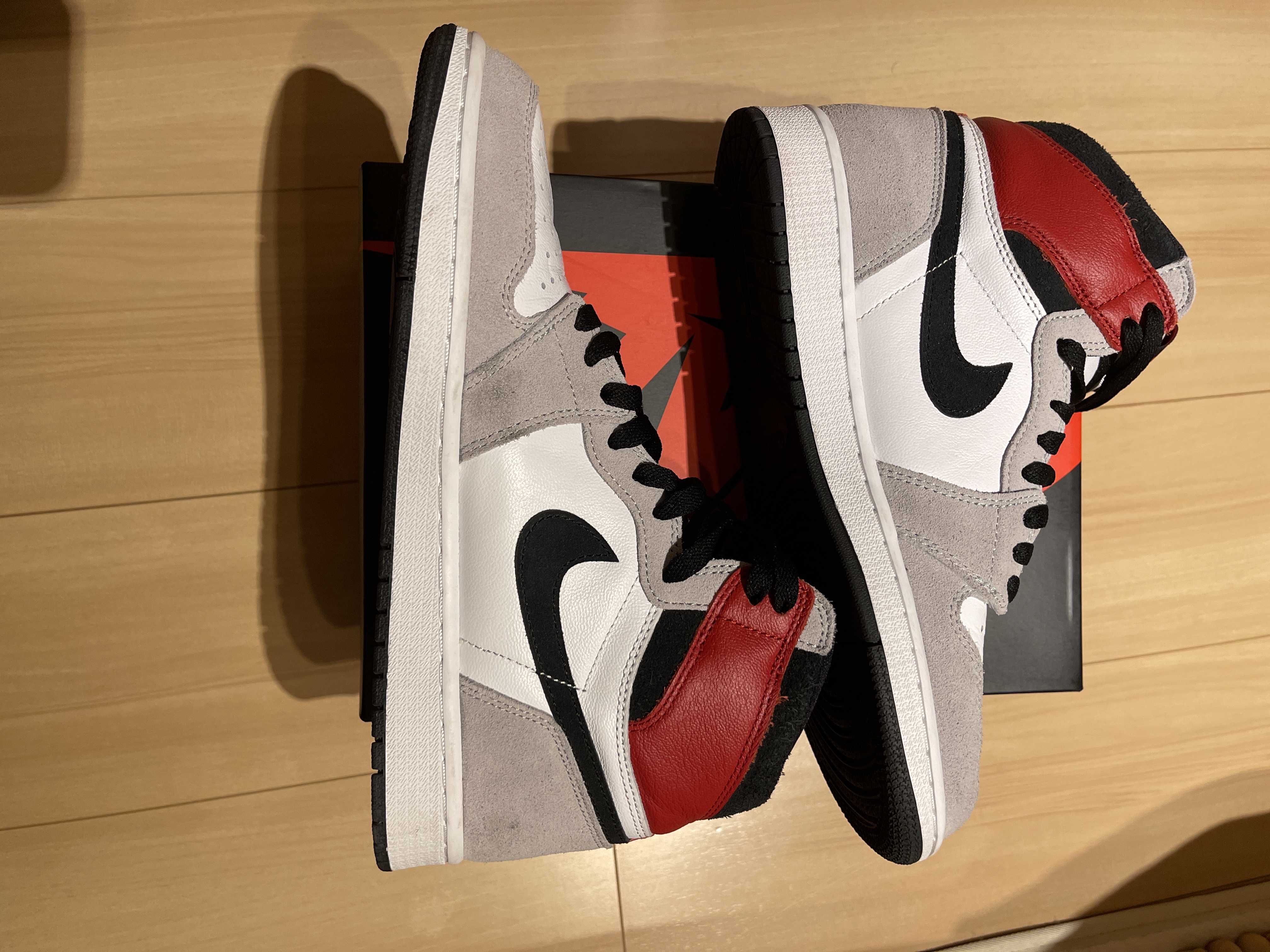 Nike Air Jordan 1 High OG "White/Black/Light Smoke Grey"