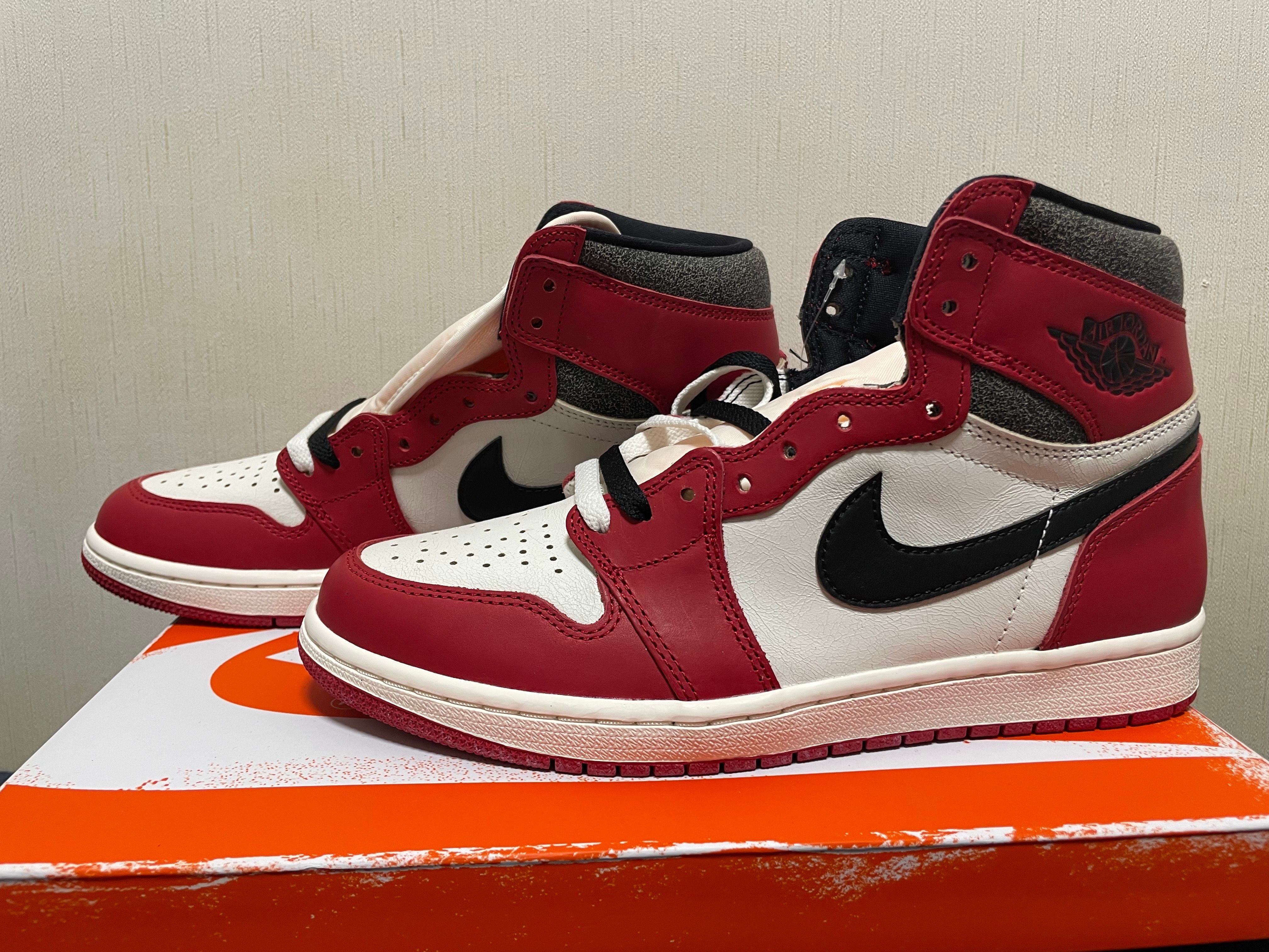 Nike Air Jordan 1 High OG "Lost & Found/Chicago"