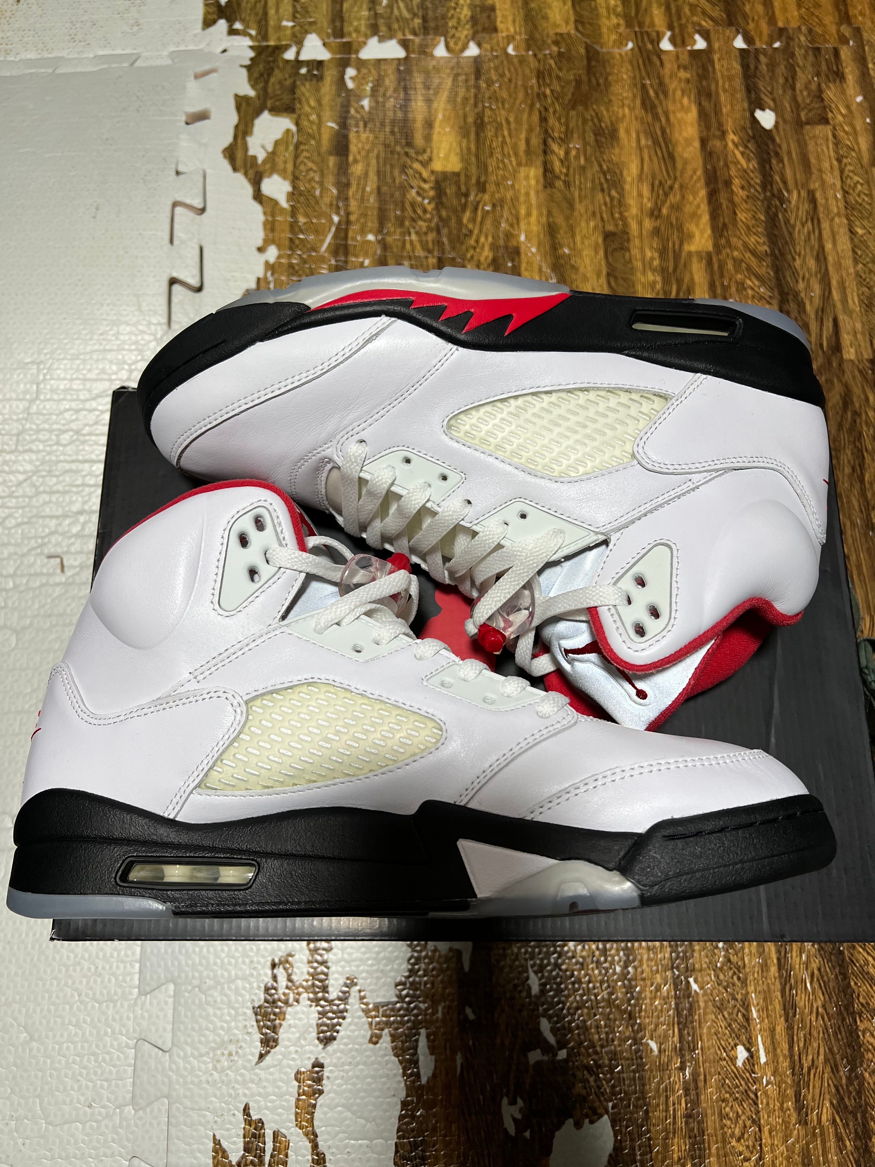 Nike Air Jordan 5 Retro "Fire Red" (2020)