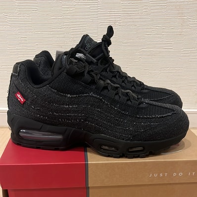 Levi's × Nike Air Max 95 OG "Denim Black"