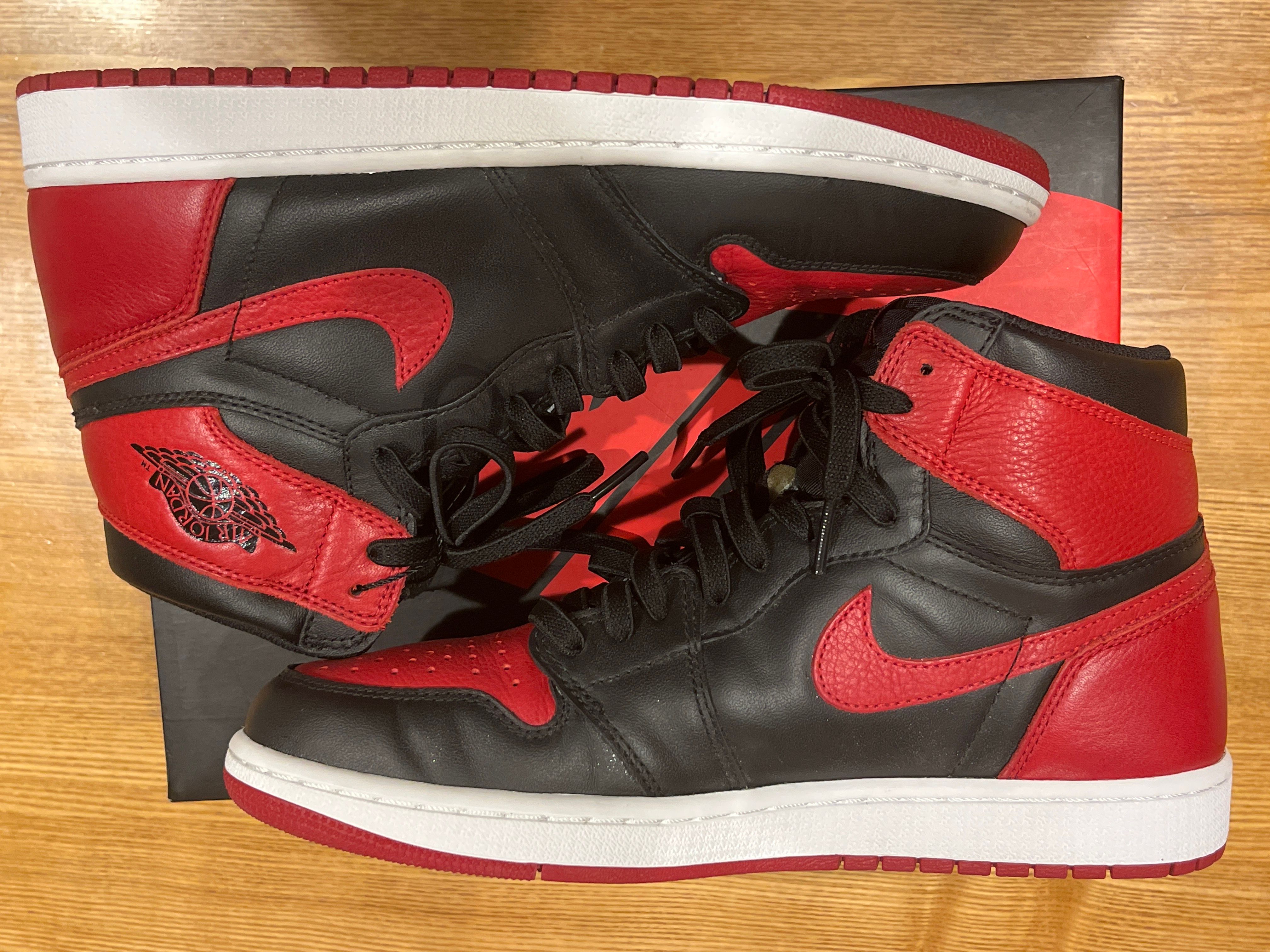 Nike Air Jordan 1 Retro High OG "Bred/Banned" (2016)