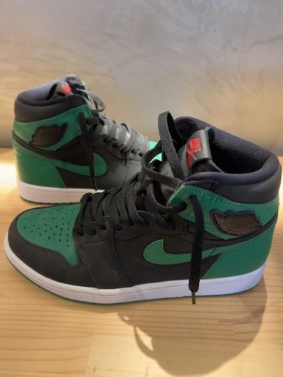 Nike Air Jordan 1 Retro High OG "Black/Pine Green" (2020)