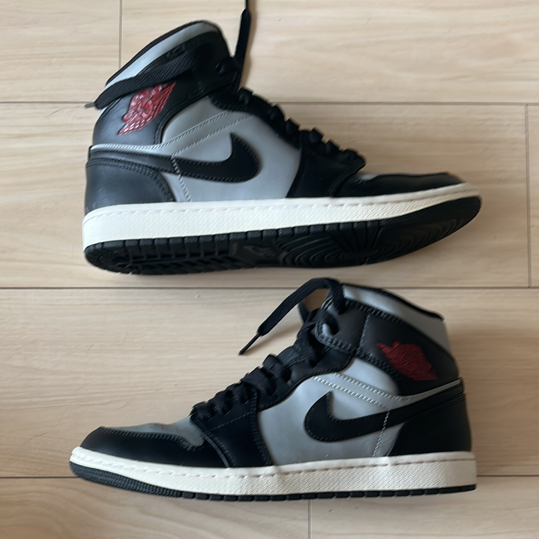 Nike Air Jordan 1 Mid "Shadow"