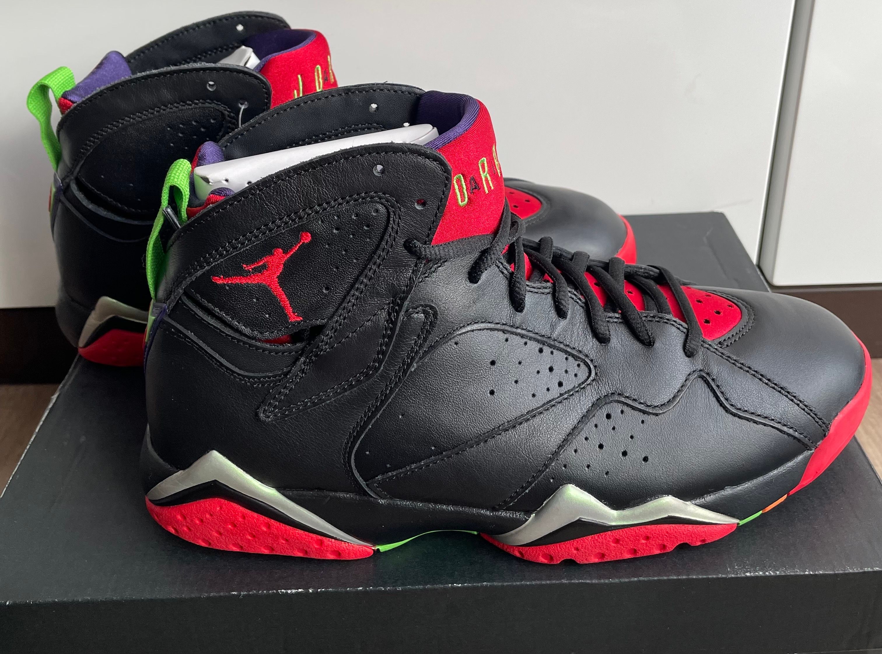 NIKE AIR JORDAN 7 RETRO MARVIN THE MARTIAN