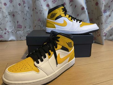 Nike Air Jordan 1 Mid "University Gold"