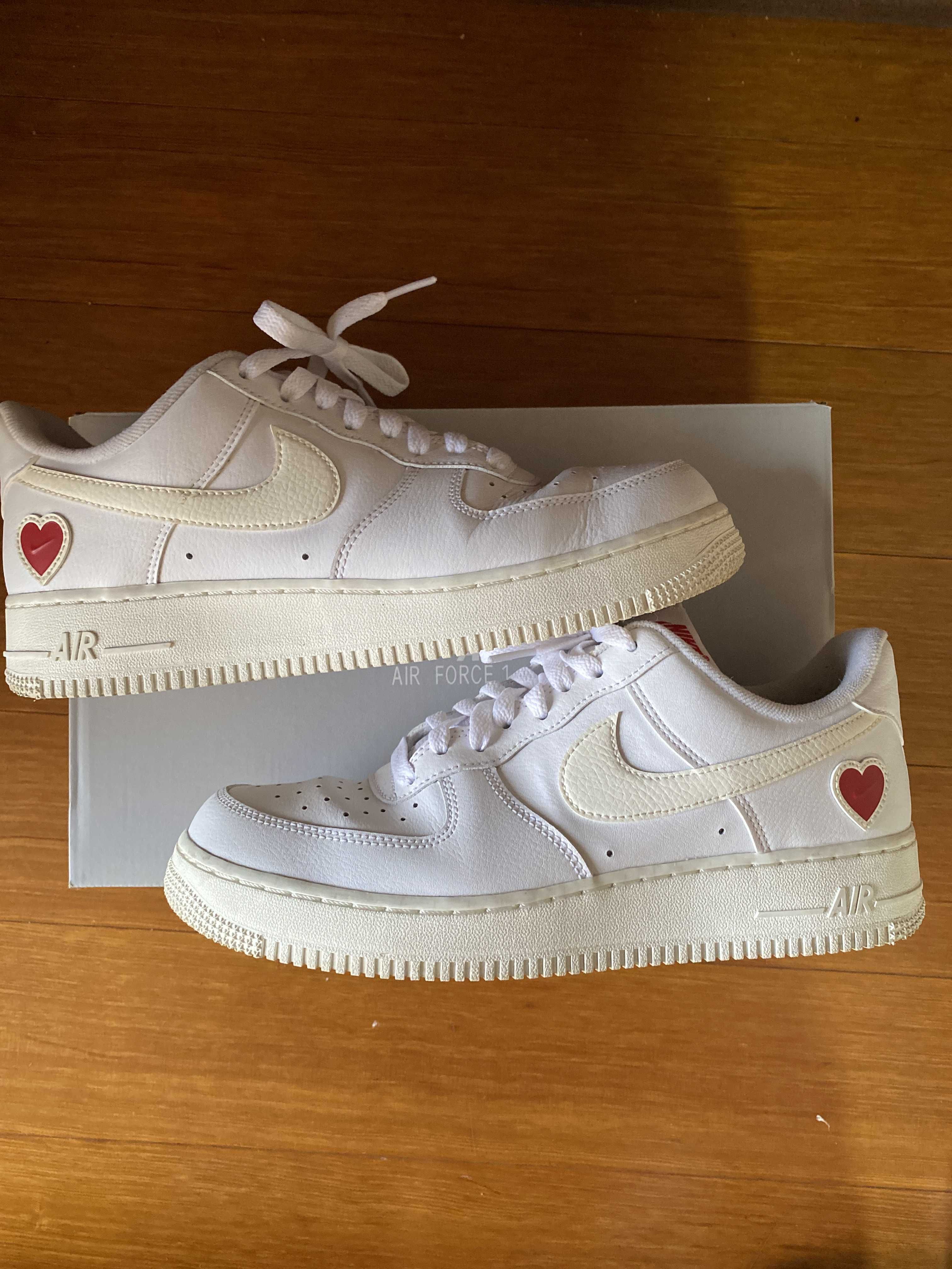Nike Air Force 1 Low "Valentines Day"