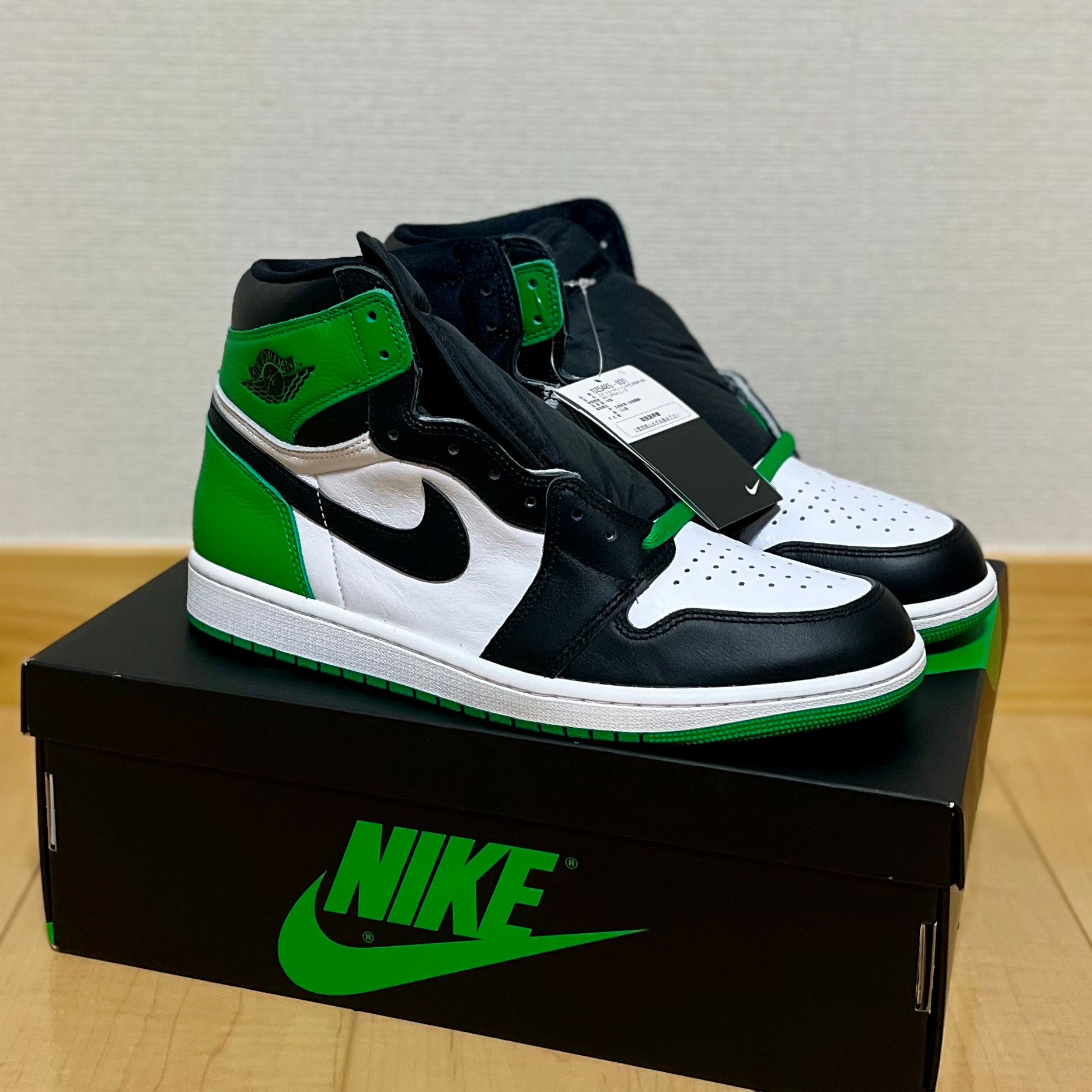 Nike Air Jordan 1 Retro High OG "Celtics/Black and Lucky Green" (2023)